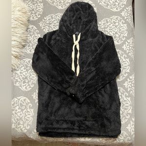 Zenana fuzzy hoodie (black)